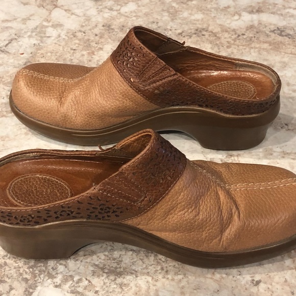 Ariat Shoes - Ariat Mule Clogs Women’s Size 8 B Slip On Tan Brown Leather